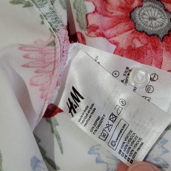 ♦️3/25♦️Divided H&M Women's Top - Picture 4 of 5